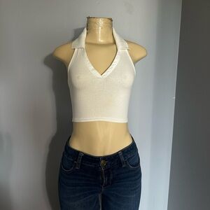 H&M - XS - white v-neck halter crop top